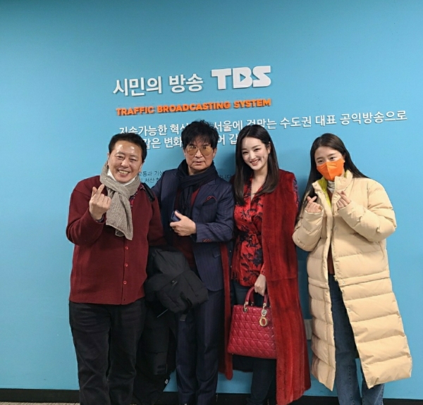 가수 장태희가 25일 tbs FM '최일구의 허리케인 라디오'에 게스트로 출연했다.
