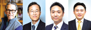 왼쪽부터 로날드 에반스, 구본권, 김진홍, 유창훈 교수.