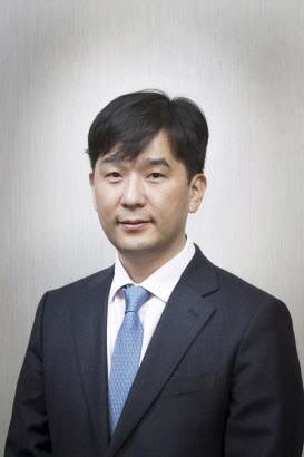 한국글로벌의약산업협회(KRPIA)는 한국화이자제약 오동욱(51·사진) 대표를 제14대 회장으로 선임했다고 27일 밝혔다.   [한국글로벌의약산업협회 제공]
