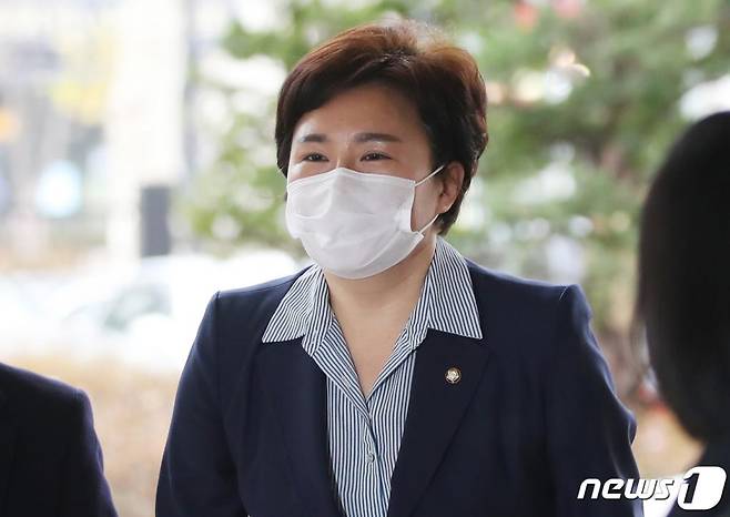 조수진 국민의힘 의원이 지난해 12월 2일 오전 서울 마포구 서부지법에서 열린 공직선거법상 허위사실공표 혐의 첫 공판에 출석하고 있다. /사진=뉴스1