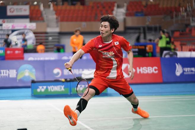 부상을 극복하고 2년 만에 국가대표로 복귀한 배드민턴 남자 단식 간판 손완호. 요넥스