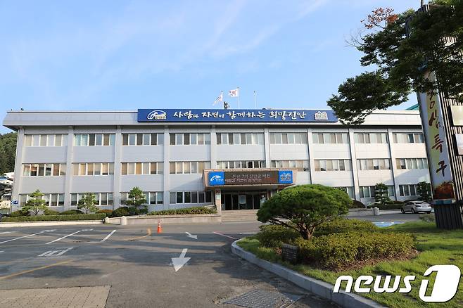 전북 진안군이 코로나19 장기화 대비 및 호흡기 감염 동시 유행을 대비하기 위해 2월부터 진안군보건소에 ‘호흡기전담클리닉’을 운영한다./뉴스1© News1