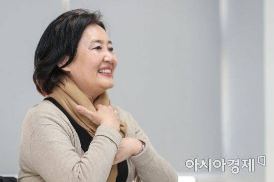 박영선 더불어민주당 서울시장 예비후보가 4일 서울 강서구 씨에이치빌딩에서 인터뷰하고 있다./강진형 기자aymsdream@