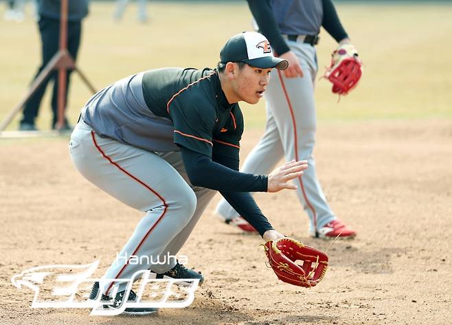 ▲ 22일 1군 스프링캠프에 합류한 한화 이글스 신인 내야수 정민규. ⓒ한화 이글스