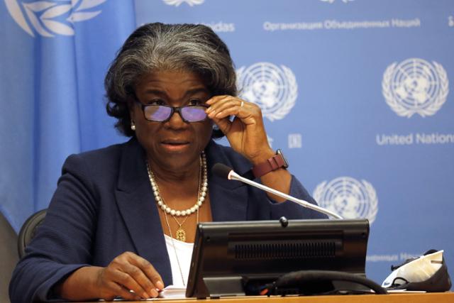린다 토머스그린필드 유엔 주재 미국 대사가 1일 뉴욕 유엔본부에서 기자회견을 하고 있다. 뉴욕=로이터 연합뉴스