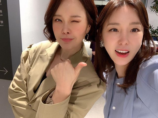 Broadcaster Lee Ji-hye released a self-portrait taken with his best friend Baek Ji-young.On the 2nd, Lee Ji-hye posted two photos on his instagram .The photo shows Lee Ji-hye and his best friend Baek Ji-young standing side by side, and Baek Ji-young is making a comical look next to Lee Ji-hye.Lee Ji-hye is also laughing and smiling.Lee Ji-hye added, My best friend is a long time ago. I have been recording # now # my best friend # My best friend # # My best friend # My best friend #On the other hand, Lee Ji-hye married her Husband and has a daughter, Tae-ri, under her circumstances.Photo = Lee Ji-hye Instagram  