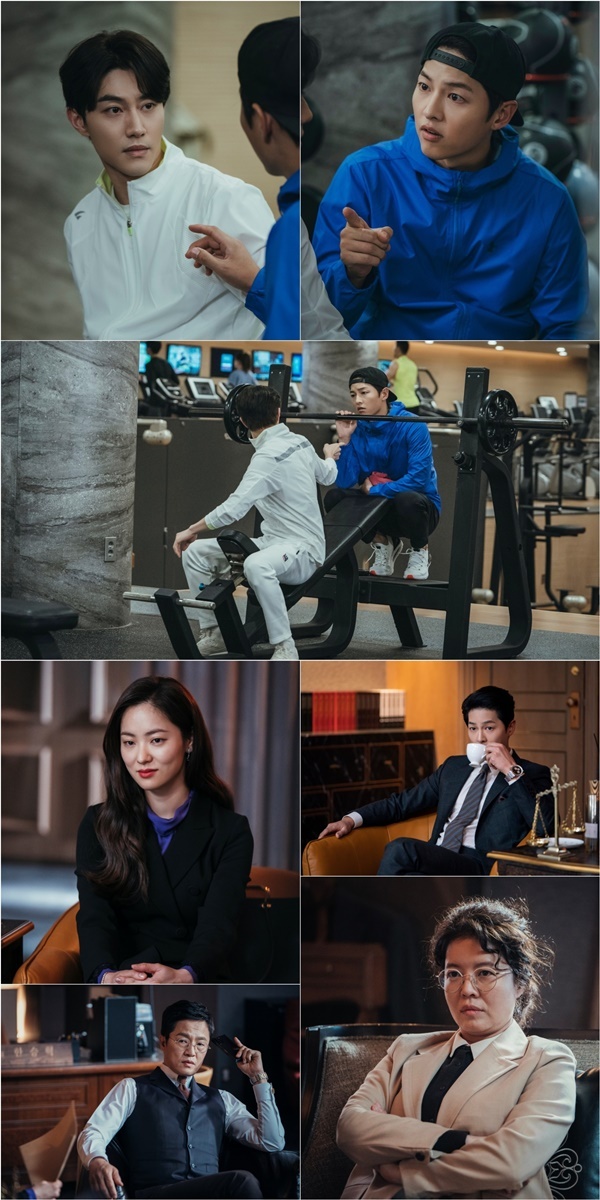 Vinsenzo Song Joong-ki and Jean Yeo-been will play a hot front.TVNs Saturday Drama Vinsenzo (director Kim Hee-won, playwright Park Jae-beom, planning studio dragon, production logos film) captured the images of Dark Hero Vincenzo (Song Joong-ki), and Hong Cha-young (Jeon Yeo-been), who penetrated the tiger cave to catch the Billons.After the death of Hong Yoo-chan (Yoo Jae-myeong), Vincenzo and Hong Cha-young started a bloody revenge battle against the Billens. Vincenzos retribution of revenge as much as he received gave a thrilling catharsis.There was no hesitation in Vincenzos revenge for awakening his mafia instincts; he warned Choi Myung-hee (Kim Yeo-jin) of Idol, who bought the murder, in the same way.And he joined forces with Hong Cha-young, Nam Ju-sung (Yoon Byung-hee), and the bereaved families of the subjects to blow away the entire warehouse of Babel Pharmaceuticals raw materials.Dark Heros performance, which comforted those who lost their lives unfairly, was impressive with excitement.Meanwhile, in front of the warehouse where the firefighter engulfed, Jang Jun-woo (Ok Taek-yeon), the real chairman of Babel, appeared. The identity of Hidden Billen, which was finally revealed, was shocked.While the straight revenge of the dark heroes without Brake began, the appearance of Vincenzo and Hong Cha Young, who visited the villas in the photo released on the day, stimulates curiosity.Vincenzo, who started to identify the enemy before the real fight, is interested in the appearance of his approach to Jang Han-seo (Kwak Dong-yeon), the surface chairman of the Babel Group, first.What is the new operation of Vincenzo? The photos showed Vincenzo and Hong Cha-young who visited the law firm Idol.Choi Myung-hee and Han Seung-hyuk (Jo Han-cheol), who face two people who have decided and stepped in, shine sharply. The nervous warfare without a backdrop adds to the sparkling war that will unfold in the future.Vincenzo and Hong Cha-young will be able to drive another fatal hit by winning the victory, and the Billons will stimulate expectations about what kind of counterattack they will prepare.In the 5th and 6th episodes broadcast this week, Vincenzo and Hong Cha-young, who are trying to break down the Babel Group, will continue to cooperate.Hong Cha-youngs performance, which learns the real mafia Vincenzo and the villains way, is exciting.Babel and Idol, who suffered huge losses as Babels raw material storage warehouse burned, are preparing measures. It raises questions about what kind of counterattack Jang Joon-woo, who revealed the creepy backdrop, will show.The uncompassionate Vincenzo-style punishment is starting now, said the production team of Vincenzo. Please expect the ingenious and persistent combination play of Vincenzo and Hong Cha-young.On the other hand, the 5th TVN Saturday Drama Vinsenzo will be broadcast at 9 pm on Saturday, 6th.phototvN