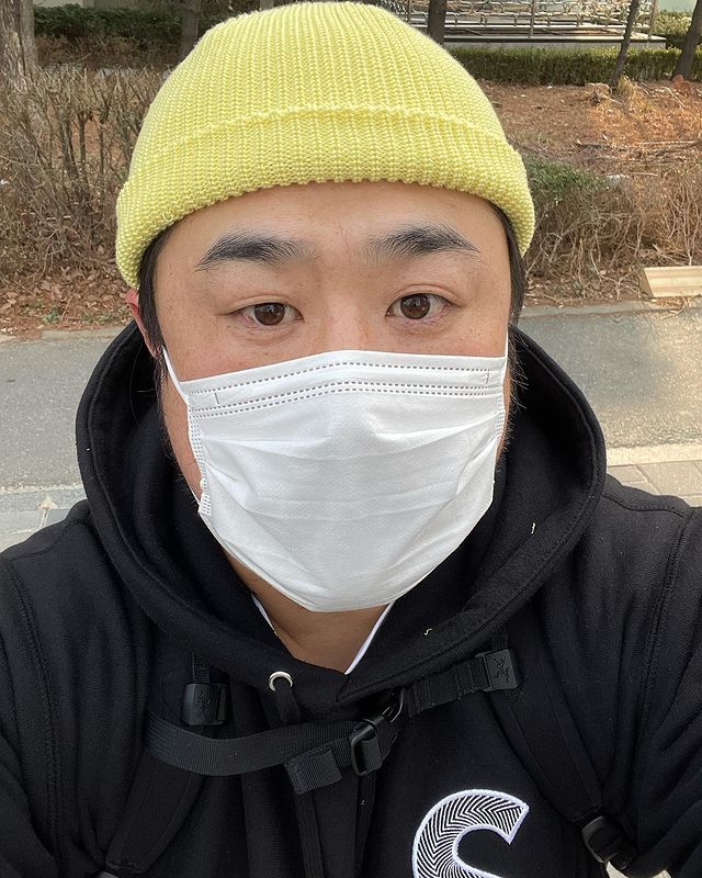 The comedian kang jae-jun has revealed the routine of Exercise.On the 9th, kang jae-jun posted a selfie on his Instagram.In the photo, kang jae-jun is on Exercise wearing a yellow beanie. The small face of kang jae-jun, who recently collected topics with a 13kg weight loss, attracts attention.Today I did not want to be really heavy and heavy, but I walked up and I was feeling refreshed. The Exercise and Cobik to record! Gogo!# 1 January, 68 days to Exercise .Meanwhile, kang jae-jun married gagwoman Lee Eunhyeong in 2018, appearing on the JTBC entertainment program I Cant Be No 1.Photo = kang jae-jun Instagram