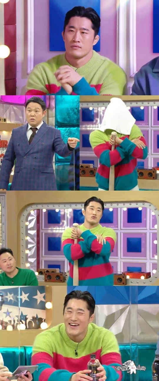 Kim Dong-Hyun told Radio Star that he had not slept after Julien Kangs entertainment industry fight Order of battle remarks.MBC entertainment program Radio Star (planned by Kang Young-sun, director Kang Sung-ah), which airs at 10:20 p.m. today (10th), will feature four-member Kim Dong-Hyun, Mo Tae-beom, Lee Hyung-taek and Yoon Seok-min, who are becoming entertainment players in sports.Kim Dong-Hyun is the first Korean player to enter the US UFC and the main character of UFC Korean.Recently, he appeared in various entertainment programs and boasted of the charm of Chain Reaction and Brain Innocence Man, which make him laugh even if he does not try to laugh. He was reborn as a professional entertainer in The Fighter.Kim Dong-Hyun, who won the Excellence Prize at the S headquarters entertainment last year, said, I have not won the championship for 20 years in martial arts.This is my champion belt. Kim Dong-Hyun boasts no filter engagement and Innocence Chain Reaction, but the mind and attitude to entertainment is sincere.He said, I still use my memo habits as a player, and I will record it on my cell phone when someone is empowered or speaks to me.Kim Dong-Hyuns entertainment white paper, which was released later, has a lot of comments from fellow entertainers such as Shin Dong-yeop and Park Na-rae and the production team.Above all, Kim Dong-Hyun asked if he could beat Julien Kang, and told why Julien Kang could not sleep because of the aftermath of the entertainment industry fight Order of battle, which she appeared on Radio Star.Kim Dong-Hyun also looks at his experience as a Fight expert and considers his own entertainment industry fight Order of battle TOP4.He is curious about whether there will be Julien Kang in his ranking and how different it will be from the Order of battle that Julien Kang has mentioned.In addition, Kim Dong-Hyun is expecting Julien Kang to be devastated by the individual who is full of 100% conscious bluff and worry (?).Kim Dong-Hyun, who is also known as the Black History of his career, tells an anecdote that he was laughed at after declaring a war against his former opponent.Ive wanted to be right and lose.I think that even among Kyonggi, he said, revealing his Innocence true heart, and then stopped as if Hyun-ta (real awareness time) came, and he was told that he broke everyones bread.The entertainment industry fight Order of battle TOP4 announced by former Fighter Kim Dong-Hyun can be confirmed through Radio Star, which is broadcasted at 10:20 pm today (10th).Photos  MBC