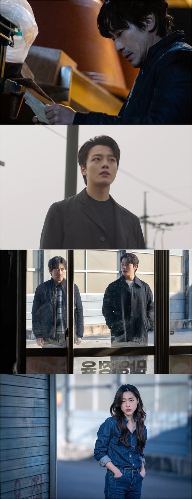 Shin Ha-kyun, Yeo Jin-goo relationship comes in reverseJTBC gilt drama Monster (playplayed by Kim Soo-jin/directed by Shim Na-yeon) unveiled the collaboration between dangerous partner Movesik (Shin Ha-kyun) and One (Yeo Jin-goo) on March 11.The two men are curious about why they found Yoo Jae-yi (Choi Sung-eun) in Manyang butcher shop.In the last broadcast, Jinbum, who killed Kang Min-jung (Kang Min-ae), was found to be his father Gangjin High School Muk (Lee Kyu-hoe), causing horrification.Even Gangjin High School approached One a week asking him to investigate the Kang Min-jung case he killed.One week accepted the move and predicted an unpredictable development. An unexpected incident broke out.The dead Kang Min-jungs cell phone signal was caught. The letter Dad, get me out arrived at Gangjin High School.While truth and lies are endlessly overturned and heightening mysteries, changes also come to the relationship between Move and One.Move-style, who found a map of doubt behind the manyang butcher shop building in the public photo, is confused.Movesik, who was angry at Oh Ji-hoon (Nam Yoon-soo), had left his seat and headed here. Kang Min-jungs cell phone, which died, was turned on and the confusion was added.What is the map found by Move, and what secrets are hidden between the old piles of furniture.It is also interesting to see One in the week when he started to re-examine the Kang Min-jung case at the request of Gangjin High School.One week of discovering CCTVs that illuminate the Manyang Super Plains. His eyes, which realize something, make him guess his change.Move and One in front of the manyang butcher shop were also captured.The complex face of Move and the contrasting expression of One, who stares at him keenly, stimulates curiosity.