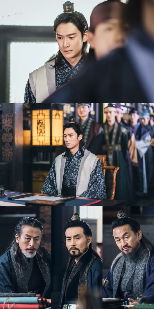 the river in which the moon rises Na In-woo supports on the Bumado.On the 15th, KBS2 Mon-Tue drama The River on the Moon (playplayed by Han Ji-hoon, directed by Yoon Sang-ho, production Victory content) will be broadcast 9 times.In the last broadcast, the national marriage of Princess Pyeong-gang (Kim So-hyun) was decided and added to expectations for future stories.Especially, politics and romance were tied up in earnest, causing the audience to react hotly.On the 14th, the production team of The River with the Moon Rising is raising interest by releasing a steel containing the site of Bumadowis support on the Ondal (Na In-woo).Bumadowi means the kings son-in-law, which means the groom of Pyeong-gang in the play.So, ondal, who lived in the ghost bone, stimulates curiosity about how he was able to support the buffalo.In the photo, Ondal is standing among other nobles in a neat silk suit, and despite the change of clothes, Ondals visuals, which are quite cute, steal his gaze.In addition, a serious expression in agony is 180 degrees different from the ondal of the ghost bone, and focuses attention.Ondal is sitting on paper and being screened for a full-scale Bumadowi. Igahoes Plateau table (Lee Hae-young), Hae Ji-wol (Jung In-gyeom), and Jin-pil (Cha Kwang-soo) are looking at him with sharp eyes.The appearance of Ondal, who lived in the mountains while leaving revenge aside, facing the enemy Plateau, who killed his father, General On-hyeop (the river sky), creates a strange tension.In this regard, the moon rising river side said, Ondal supports the buffalo to prevent the national marriage of Pyeong-gang.Here, Ondal also meets the Plateau table, the enemy of his life.In many ways, Bumadowi support becomes a turning point in the life of Ondal. Na In-woo delicately depicts the change of ondal before and after Bumadowi support, and made the field staff fall into his acting.I hope that everyone will wait for the 9th episode of The River with the Moon, expecting the on-moon of Na In-woo, which everyone admires. On the other hand, KBS2 Mon-Tue drama The River on the Moon, which can get a glimpse of the support site of Na In-woo, will be broadcasted at 9:30 pm on Monday 15th.