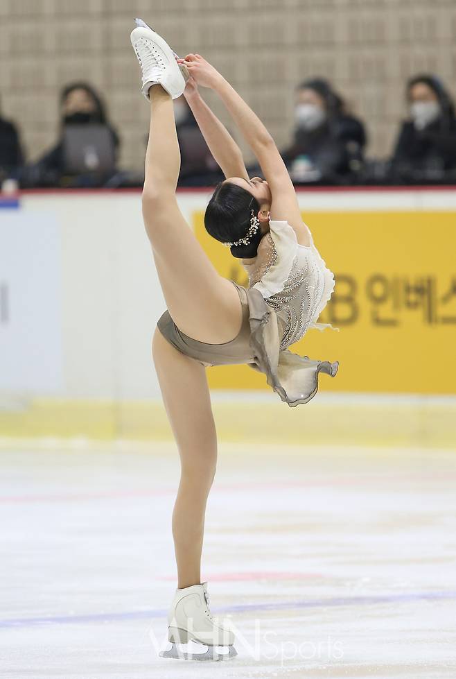 2019년 ISU 챌린저 시리즈 아시안 오픈 피겨스케이팅 트로피 여자 싱글 시니어부 1위에 빛나는 임은수(신현고)의 '고품격 비엘만 스핀'ⓒMHN스포츠 성대우 기자