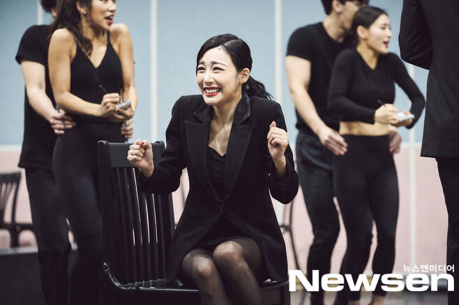 Musical Chicago practice room was unveiled online on the afternoon of March 18 in the aftermath of Corona 19.Choi Jung Won Yoon Gongju Ivy Tiffany Young Min Kyung A Park Gun Hyung Choi Jae Lim attended the ceremony.Photos: Shinshi Company
