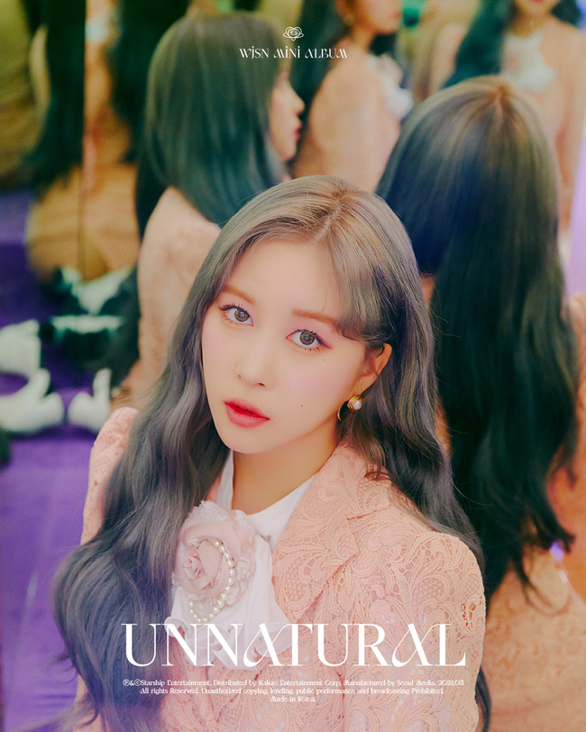Group WJSN released the second concept photo of UNNATURAL.Starship Entertainment, a subsidiary company, posted a new mini album Supernatural concept photo on the official SNS of WJSN on the afternoon of March 21.WJSN, which has released a chic aura with black & white styling in the first concept photo, is showing off its elegant appearance in this photo with pink costume.EXY, Dayoung, Polysomnography, Summer, Bona look at the camera with a faceless face in a mirrored space, and it captures the eye because it creates a charming charm and dreamy atmosphere.In particular, EXY participated in the songwriting and composition of this album following Neverland released in June last year, and demonstrated its ability as an artist. Dayoon and Summer, who showed cute charm with unit small activities, predicted the charm of reversal through Shinbo.Polysomnography is about to appear in the musical film K School as the main character Sua, and will show a unique singing ability as the main vocal of the team. KBS 2TV Oh!Bona, who has been recognized for his stable acting ability in Samgwang Villa! , returns to the singer and goes to the fans.UNNATURAL is an album that WJSN who falls in love sings hot heart and cold expression. It shows the duality of a woman who pretends to be indifferent instead of the image of a mysterious and slender girl.WJSN has shown a pure and mysterious image, but this time it will capture the hearts of fans with more mature and deepened charm.