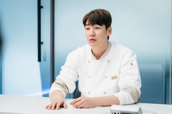 On the 25th, KBS 2TV drama Hello?I am! (playplayed by Yoo Song-i/director Lee Hyun-seok) In the 12th episode, 37-year-old Hani (Choi Kang-hee) and Yoo-hyun (Kim Young-kwang) are subject to intensive investigation in the audit room due to the in-house competition plagiarism Sibi.In this regard, the production team released a still photo of the two people being investigated for plagiarism in a rigid atmosphere in the audit room.Hani in the photo actively refutes plagiarism Sibi, but he can not hide his feelings as if he could not believe what happened to him.Yoo Hyun also tries to overcome this situation by feeling anger beyond the sadness of the reality that their sweat drops prepared with heat and sex from 5 am with Hani are disparaged as plagiarism sibi.The winner of the competition, the winner of the two contests, is a pure creation made by upgrading Hani to the idea that he would like to present good memories to children who can not eat snacks without avoiding the humiliation he had while working as a contract worker for the promotion of marts.It is the fruit of the effort that has failed, but has not sat down there and has been developed and has brought the taste, nutrition and story.These sweats have won the competition and have foreseen Hanis happiness project to become a cornerstone, but a big crisis has been caused by the sudden plagiarism Sibi reef.Hanis pleasant change, which has begun to rebuild his self-esteem to the bottom, recovering his confidence that he can do it, is eventually getting worse, and he is interested in the shadow of the offseason of life that is not easily collected.Beyond Jay