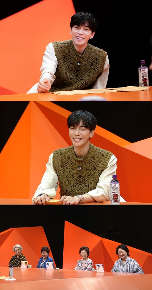 In SBS My Little Old Boy, actor Shin Sung-rok, who became a hot topic with his elegant Heel acting, captures the hearts of the Vengers with a reverse charm that is 180 degrees different from the existing image.On this day, when Shin Sung-rok appeared, Bengers poured out storm questions, saying, How do you act so well? And How do you get so scary in the drama?Shin Sung-rok surprised everyone by revealing the secret of acting in the reversed Heel that he could not imagine.In addition, the Vengers expressed a strong sympathy for the release of the Best Heel Acting Scene by Shin Sung-rok, a luxury actor, and also played a more heated talk than ever.On the other hand, Shin Sung-rok, unlike the image in the work, actually asked everyone to be a huge sosimnam.Because of his timid personality, which he called himself a rumor a type, he unveiled a funny anecdote that he suffered in front of his wife and made the recording scene into a laughing sea.It is the back door that the studio was once again devastated by Shin Sung-roks appearance stealing tears.Shin Sung-roks reverse charm hidden behind charismatic acting can be seen on SBS My Little Old Boy at 9:05 pm on Sunday 28th.SBS