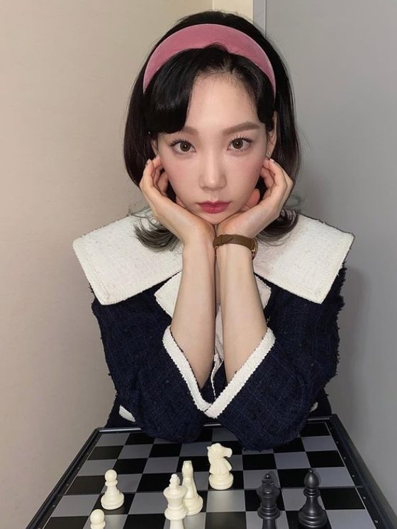 Singer Taeyeon has encouraged Amazing Saturday Should catch the premiere.Taeyeon posted several photos on his SNS on the 27th with the Amazing Saturday hashtag.In the open photo, Taeyeon poses with a chessboard as a prop in a blue tweed two-piece.Styling and unique visuals that remind me of the Netflix movie Queens Gambit catch my eye.Fans who encountered the photos responded such as Taeyeon is something, It suits well and Unconditional Should catch the premiere.On the other hand, TVN entertainment Amazing Saturday - Doremi Market, which Taeyeon is appearing on, is broadcast every Saturday at 7:40 pm.On this day, group Astro Cha Eun-woo and Yoon San-ha will be guests.