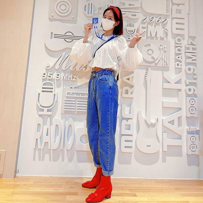 Group Koyote Shin Ji has revealed its current status.On April 1, Shin Ji posted two photos on his instagram with an article entitled MBC pass!!!!!!!!!Shin Ji in the public photo is wearing a newly issued MBC pass on his neck and making a bright smile.Shin Jis fashion sense, which perfectly digests intense red boots, is admirable.Shin Jis cute photo also showed a pass that caught the eye.The netizens who watched the photos responded cute, congratulations and cool.On the other hand, Shin Ji, who debuted in 1998 with Koyotes first album Koyotae (), boasts a strong friendship for over 20 years with members Kim Jong-min and Donga.Shin Jis group Koyote released a ballad song Star of the Stars on December 24 last year and received a lot of love.Shin Ji played master in the TV Chosun Mistrot 2 which ended on March 4th.