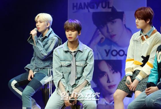 Group BAE173 held a showcase to commemorate the release of its second mini album Intersection: Trace (INTERSECTION: TRACE) at the Cheongdam-dong Ilji Art Hall in Seoul Gangnam District on the afternoon of the 8th.BAE173 (Lee Han-gyeol, Jay-min, Yoo Jun, Junseo, Mujin, Youngseo, South dohyeon, Light, Doha) members are showing off a wonderful stage.