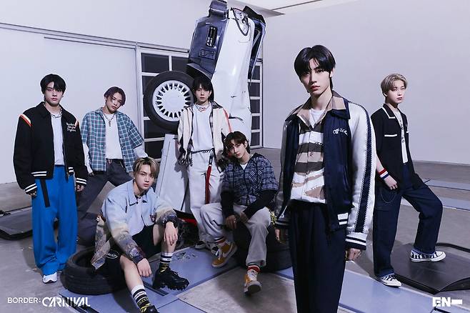 ENHYPEN showed off a movie-like visual; on the 10th, it released its new album Board: Carnivàle second visual concept Down version on its official SNS.The Down version contained ENHYPENs new World Pavilion, which represented the boys placed on another level.The scene of a chaotic city attracted Eye-catching.The glamorous graphic effects attracted Eye-catching: the upside-down car symbolized the flipped World; members produced a freewheeling look in the collapsed space.On the other hand, ENHYPEN will announce Boder: Carnivàle on various sound source sites on the 26th, and it has proved popular Idol with 400,000 pre-order volumes.sun wooJay!Dolph ZigglerGardensung hoona rare VictoryJake!