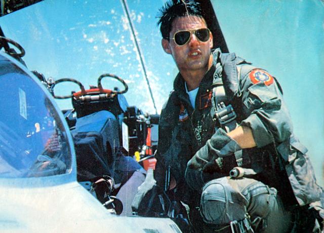 1986년 개봉된 영화 에서 미 해군 소속 파일럿 '매버릭'을 연기한 톰 크루즈. 한국일보 자료사진