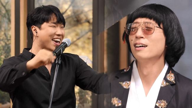 Yoo Ya-ho (Yoo Ya-ka), the bucca of Yoo Jae-Suk, was greeted by singer SGSG Wannabe while eating Garae-tteok.Yoo Ya-ho, who is unable to keep his eyes off his mouth with his fork in his mouth, and SGSG Wannabe, who staged Timeless in full in about three years, rob his eyes.On the 16th, MBC entertainment Hangout with Yoooo released a still featuring the first meeting between MSGSG Wannabe producer Yuyaho and SGSG Wannabe (Kim Yong-joon, Kim Jin-ho, Lee Seok-hoon).In the photo released on the day, Yuyaho is surprised by the sudden appearance of eating Garae-tteok at a meeting for MSGSG Wannabe production.Yuya asked for BGM to enjoy Garae-tteok more deliciously, and I knew that SGSG Wannabes Timeless live soundtrack was played.When SGSG Wannabe, who started the MSGSG Wannabe project, appeared singing Timeless himself, Yuyaho was surprised and was soaked in the song for a while.SGSG Wannabe, who has been united for about three years for Yuyaho, who produces MSGSG Wannabe, has performed a famous song parade that was not seen anywhere from Lara to Living, Arirang and My Man. Yuyaho enjoyed the atmosphere of the scene by singing along their songs as if he was healing.In the open photo, Yuyaho, who sings with SGSG Wannabe, makes the viewers happy.When the stage of SGSG Wannabe filled with a wide space without needing a microphone, Yuyaho said, Are you trying to break the window?The historic first meeting between Yuyaho, the producer of MSGSG Wannabe, who expressed his aspiration to shout Yaho ~ at the top of the music industry, and the national male vocal group SGSG Wannabe can be confirmed through Hangout with Yoooo, which airs at 6:30 pm on the 17th.Meanwhile, Hangout with Yoooo created a booca syndrome by establishing YOO Niverse through various projects based on relay and expansion by fixed performer Yoo Jae-Suk.It is loved by the Corona era and the easy-to-lose laughter and warm comfort at the same time.MBC