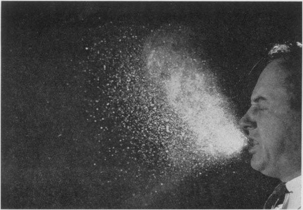 영국 옥스퍼드대 니콜라스 존스 박사의 연구 논문에 삽입된 비말(침방울)이 튀는 모습.