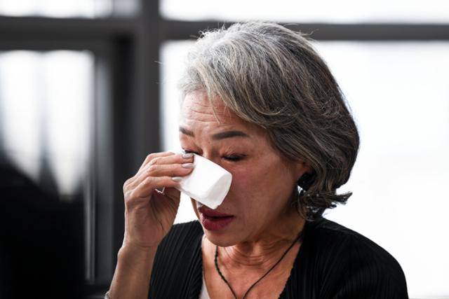 그는 눈물도, 웃음도 많았다. 감정에 솔직해서일 거다. “안 좋은 과거는 빨리 잊어버려야 새롭고 좋은 기억이 그 자리로 간다”면서도 힘들었던 기억을 떠올리면서는 눈시울이 금세 붉어졌다. 이한호 기자