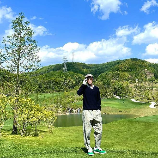Actor Bae Jin-nam has revealed his latest situation.On May 7, Bae Jin-nam posted two photos on his instagram.Bae Jin-nam in the public photo reveals the stylish charm in the Golf course.The perfect proportions and warm atmosphere of Bae Jin-nam catch the eye.The netizens who watched the photos responded It looks good, It is cool, It is handsome and It is a great charm.Bae Jin-nam, who made his debut as a model in 2002, appeared in various works with attractive visuals and stable acting skills.Last year, he performed in the movie Oke Madame. He is widely known as a fashionista in the entertainment industry.On the other hand, Bae Jin-nam is appearing on TVN Devil wears Jung Nam Lee season 2