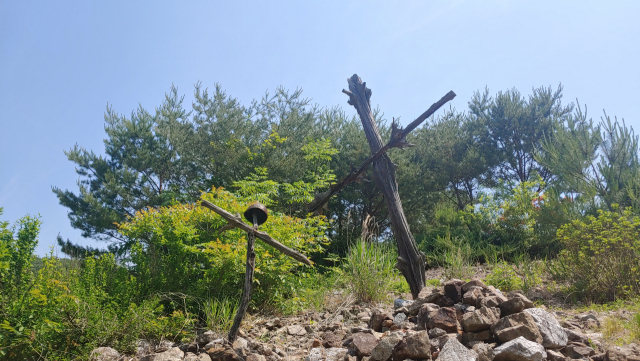 ▲ '비목'의 가사대로 재현해 놓은, 국군사병의 나무로 된 비(비목)들 ⓒ손호철