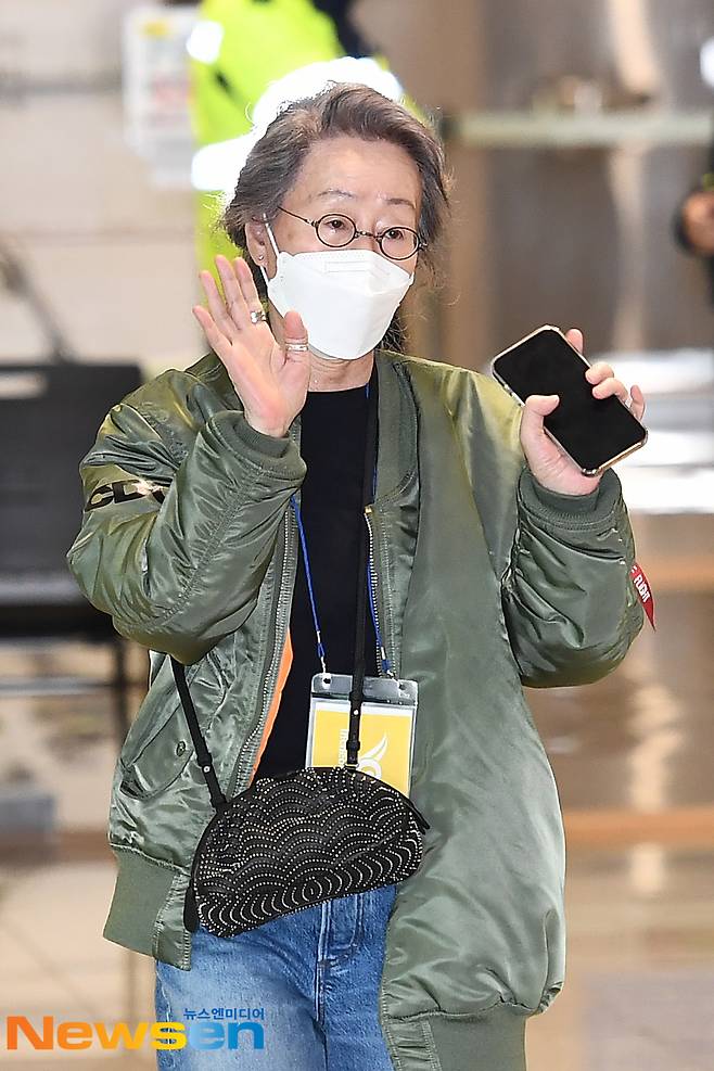 Actor Youn Yuh-jung arrives at the 93rd Academy Awards ceremony held at the United States of America Los Angeles Union Station through the Second Passenger Terminal at the Incheon International Airport in Unseo-dong, Jung-gu, Incheon, on the morning of May 8.
