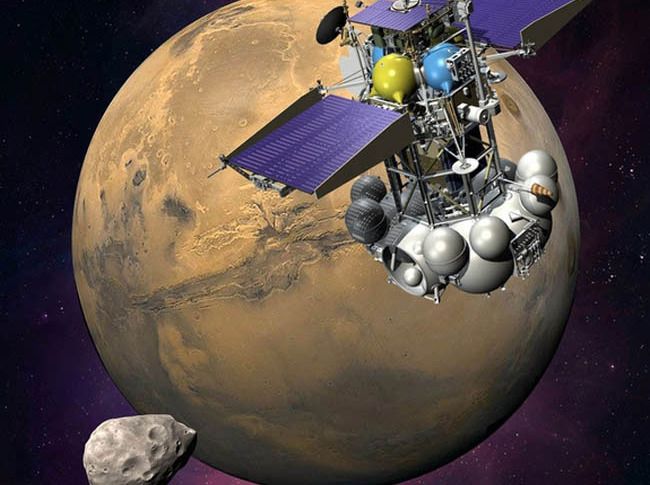 러시아와 중국이 공동개발했던  화성 탐사선 포보스-그룬트 상상도. 화성의 위성인 포보스(왼쪽 아래)에서 토양을 채취해 지구로 귀환할 예정이었지만 엔진고장으로 실패했다./러시아 연방우주국