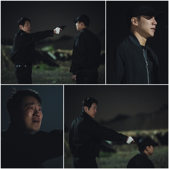 In the last TVN drama Mouse (playplayplay by Choi Ran, directing by Choi Jun-bae, production by Highground and Studio Invictus), Jung Bar-rum (Lee Seung-gi) glowed in the dark and faced Choi Young-shin (Jeong Ae-ri), the chief of staff of Top Predator with a flashing eye.And it was shocking to see Jung Bah-reum approaching the truth that he is a real Predator, from Lee Hee-joon, Oh Bong-i (Park Joo-hyun) and Choi Hong-ju (Kyung Soo-jin).In the final session of Mouse broadcast on the 19th, Lee Seung-gi and Lee Hee-joon are completely different, and the moment of their lives facing each other is caught and the tension is heightened.The scene where the right and rubber teeth of the play face each other in a space full of darkness and silence.Jung Bah-rim stares at the rubber teeth with his eyes full of embarrassment and anxiety, and the rubber teeth explode into the blood and explodes the anger through the right bar.After a rubber-chipped pistol in one hand, Bill of Rights 1689, he kneels down and points the gun at him.Whether the rubber teeth have taken the lives of innocent victims and the Predator who made even the beloved brother die is completely realized, the attention is focused on the result of the confrontation between the two people.Lee Seung-gi and Lee Hee-joon, throughout the preparation for the filming, showed a sticky teamwork by practicing the script, matching the lines and giving advice to each other.When the filming began, the two people were immersed in the situation of Jungbam and rubber teeth in extreme crisis, and they showed their inner work to add three-dimensional feeling with detailed details such as shaking pupils, shaking gestures and unstable breathing.Both of them are the back door that made a strong impression on those who watched the complex scene of emotional eruption and brilliant action that came and went between the drama and the drama with the acting power of the whole body.The production team added, In the Mouse final session, clues to various reasoning elements that have not yet found the answer will be released and will have a strong sense of pleasure. At the end of the day, please watch the final session, which can not put the string of tension.On the other hand, Mouse will be broadcast on the 19th final session.On the 20th, a special broadcast Mouse: The Last featuring behind-the-scenes talk and unreleased videos of the main actors is organized to appease the regret of the end.