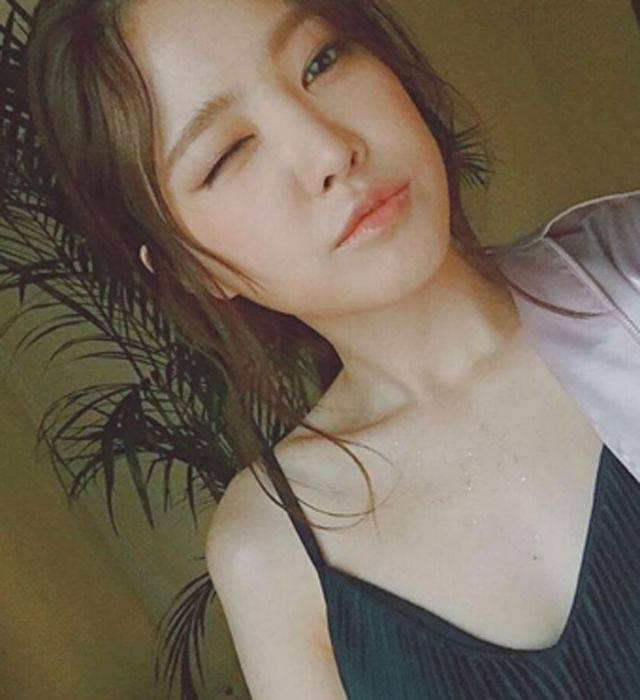 출처: 손나은 SNS