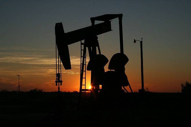 출처: 석유(산업)의 종말이 예언된 2030년이 다가오고 있다.