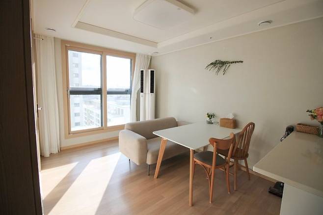 출처: <테이블><의자><소파> 등 제품정보 모아보기(▲이미지클릭)