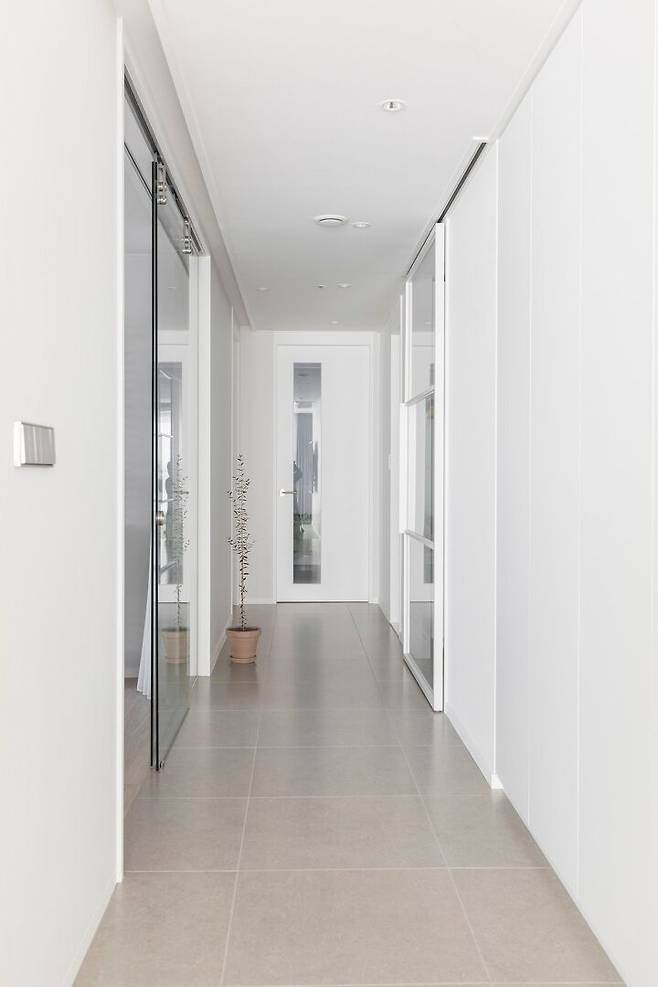 출처: 오늘의집 온라인 집들이 보러가기 (▲이미지 클릭)