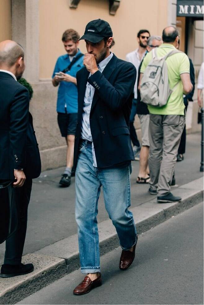 출처: US GQ ⓒDAN ROBERTS