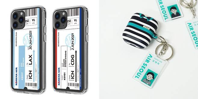 대한항공 휴대전화 케이스(왼쪽)와 에어서울의 에어팟 케이스, 사원증 모양의 키링. /대한항공, 에어서울 제공