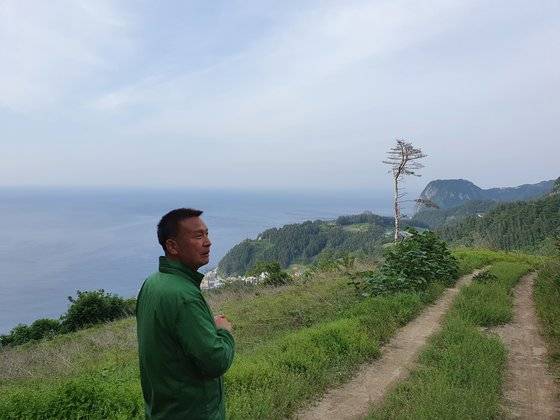 자작시를 읊는 정헌종 씨. 전수진 기자