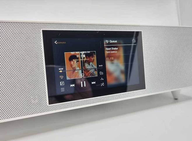 다양한 장르에 어울리는 균형잡힌 사운드를 들려준다