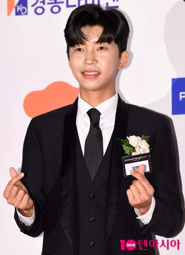 Singer Lim Young-woong, along with TV Chosun, Donated 30 million won worth of air purifiers through NGO Good Neighbors, a global childrens rights specialist.Lim Young-woong, who celebrated his 31st birthday on the 16th, won 200 million won on the fruit of love with his fans, and this time he made a warm love for his neighbors with TV subsidiary Tijo Culture & Contents.The Donated Air Cleaner will be delivered to welfare facilities for the disabled and will be used for the health and pleasant life of people with disabilities who are restricted from outdoor activities with Corona 19.TV Chosun audition program Tomorrow is Mr.Lim Young-woong, who has gained national popularity since being selected as Trot Jin (Jin), has been a good influence as a representative of the entertainment industry, including donating 100 million won for the support of children affected by Corona 19 in June last year.An official of Tijo Culture and Contents said, We have been carrying out a meaningful Donation with Lim Young-woong, who shows The Good Detective, which greatly reduces the love of fans to society.I will continue to work with the members to repay the love and support of the people who send to Mr. Trot, Mr. Trot. Hwang Sung-joo, director of Good Neighbors Sharing Marketing, said, Mr.We thank Tijo Culture & Contents and Singer Lim Young-woong, who have been practicing steady sharing following the Donation of the entire proceeds of the Trot TOP6 Online Fan Meeting. Good Neighbors will do their best to improve the welfare blind spot and support the alienated neighbors in the wake of the Weed Corona period.Lim Young-woong has donated a total of 200 million won to the Love Fruit Social Welfare Community Chest of Korea with 100 million won each with his agency fish music in the name of Hero Age to repay fans who have sent generous love.Lim Young-woong donated 100 million won to the Childrens Welfare Foundations Dreaming Fruit Foundation in June last year to support Corona 19 damage, and in August, the fan club Hero Age also donated 890 million won to help the victims.Fans from all over the country have been involved in Donation every time there are anniversaries or events related to Lim Young-woong and have had a good influence.In particular, we have been carrying out various social contribution activities in commemoration of this birthday. The hero era has become a model for leading the Good Detective fan culture.Lim Young-woong also joined the good will.Lim Young-woong, born 16 June 1991, celebrated his 31st birthday this year.