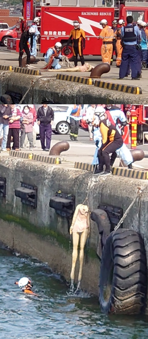 일본 한 부두 앞바다에 떠있는 리얼돌을 여성 시신으로 착각해 소방관과 경찰이 출동하는 일이 발생했다. /사진=트위터 캡처