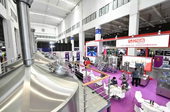 올해 베이징 국제 크래프트 비어 전시장 모습.