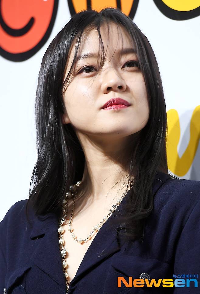 Actor Go Ah-sung was deeply saddened by mother image, and it is said that he was back to the world with chronic illness and added sadness.Go Ah-sung Mother, who was on a fight, died on July 6, an official said on July 7, adding that Go Ah-sung is in a state of great sadness about his unexpected separation from Mother.