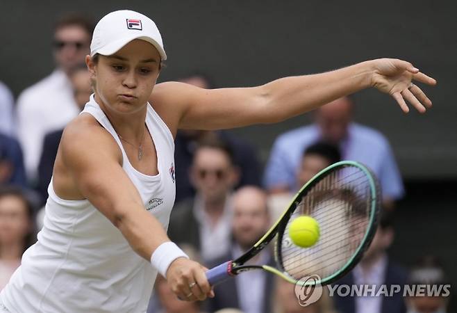 올해 윔블던 여자 단식 우승을 차지한 애슐리 바티. AP=연합뉴스