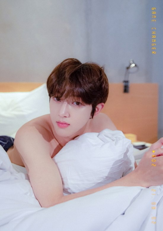Woollim Entertainment, a subsidiary company, posted Choi Bo-min and Bong Jaehyuns Individual Photo on Golden Child Regulars 2nd album Game Changer on the official SNS channel at noon on the 21st.Choi Bo-min, who wore an all-white suit in an indie visual photo, looked at the front with deep eyes and made a faint feeling.On the contrary, other images in black sleeveless costumes attracted the attention of the unique chic charm.On the other hand, Bong Jaehyun gave a clear and clean atmosphere with a white bubble in his hands.Then, he fell on the bed and exposed his upper body in a surprise, attracting attention with his fully armed pure sexy.Golden Child, who opened his first indie visual photo and raised his expectations for a comeback, returns to Regular 2 Game Changer.Game Changer adds to the new Bora welcome, which is being presented in about six months after the mini-fifth album Yes. (YES.) released by Golden Child in January.Game Changer means an important person or event that can completely change the game of results or flows in any work.Golden Child will make a strong impression on global K-pop fans with passion and confidence like the album name.In addition, it is expected to be able to meet various music filled with unique colors of Golden Child as it is a Regular album.Meanwhile, Golden Childs Regular 2nd album Game Changer will be released at 6 pm on August 2.Photo: Woollim Entertainment
