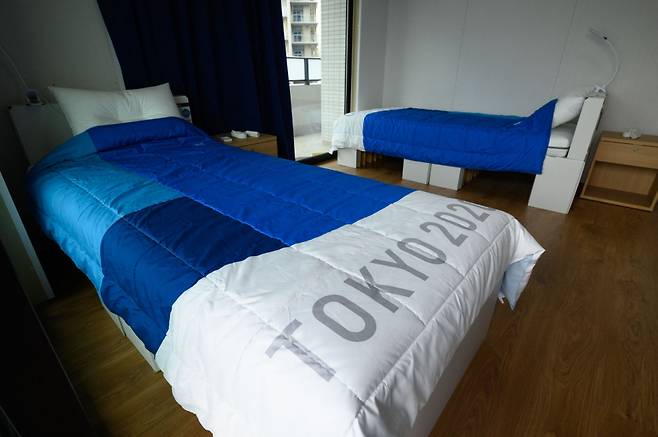 도쿄올림픽 선수촌에 설치된 골판지 침대 ⓒ AFP 연합
