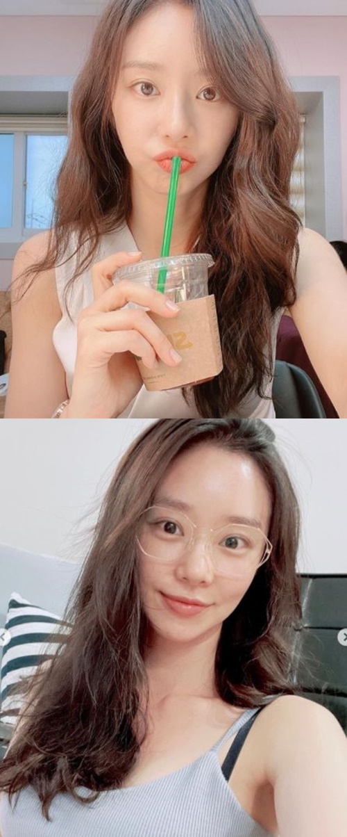 Actor Lee Ju-bin has released her goddess visual.Lee Ju-bin posted an article and a photo on his instagram on the morning of the 27th.Inside the picture is a Selfie full of his beautiful self.Lee Ju-bin, who drinks drinks, boasted a neat yet innocent beauty.In another photo he showed off his natural visuals without a toilet.Lee Ju-bin, who wore glasses, made an intellectual but innocent atmosphere.