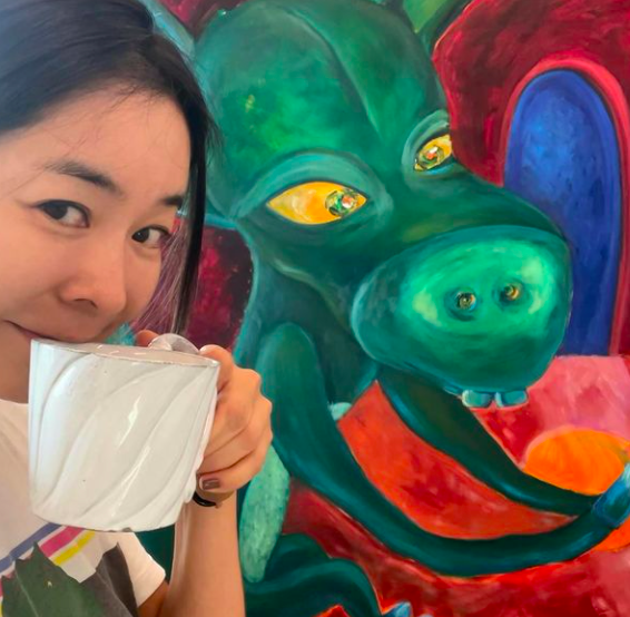 Actor and painter Lee Hye-Yeong has unveiled his level of painting skills that bring Surviving Picasso to mind.On the 27th, Lee Hye-Yeong posted a picture with the Iran message through his personal Instagram account.In the public photos, Lee Hye-Yeong is enjoying a cup of coffee in front of the picture. He shows off his immaculate beauty without makeup.In addition, it attracts attention by revealing the quality picture skills that remind the world-renowned painter Pablo Picasso Surviving Picasso.Meanwhile, Lee Hye-Yeong marriages with a businessman who is older in 2011 and is the first Korean entertainer to join a US-based insurance company in 2000 with a bridge insurance of 1.2 billion won.Recently, he has been working as an MBN Doll Singles MC.Lee Hye-Yeong